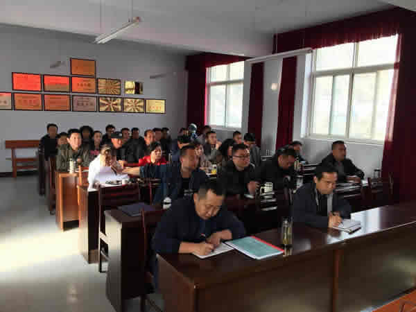 隴南駕校2018年第一季度職工培訓(xùn)學(xué)習會