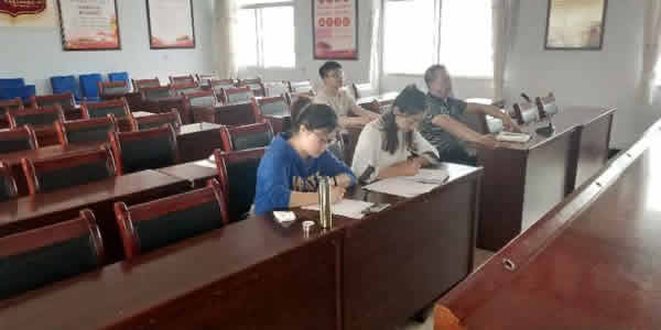 隴運(yùn)集團(tuán)公司召開(kāi)掃黑除惡專(zhuān)項(xiàng)斗爭(zhēng)專(zhuān)題會(huì)議